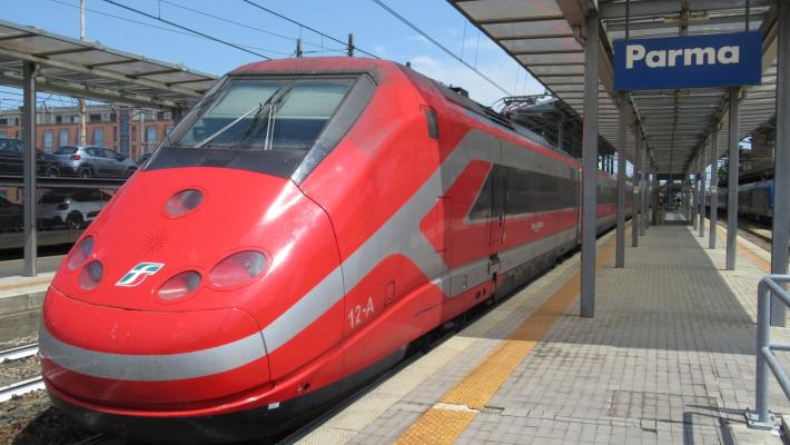 Dal 21 giugno un treno Frecciarossa notturno per Lecce e ritorno. Solo nei fine settimana (non tutti)