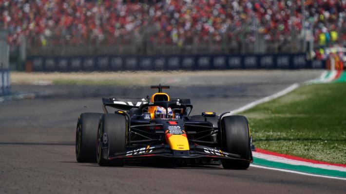 Verstappen vince il Gp di Imola, terzo Leclerc