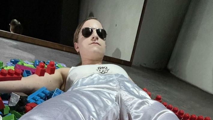 Giovedì a Palazzo del Governatore, Carlotta Spaggiari fa rivivere Gina Pane
