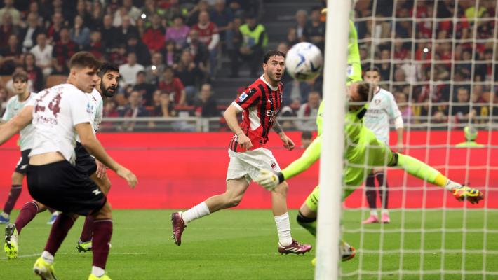 Serie A: il Milano dice addio a Pioli, ma è costretto al pareggio dalla Salernitana