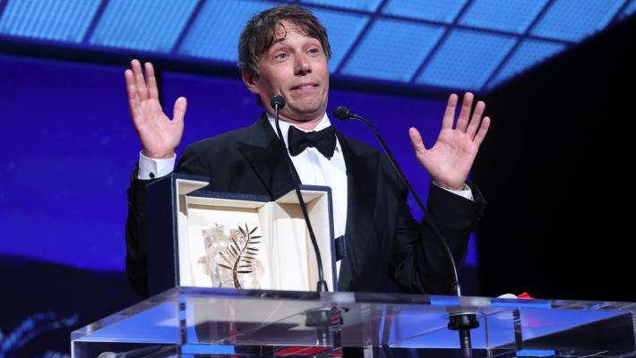 Cannes, "Anora" di Sean Baker a sorpresa vince la Palma d'Oro. Sorrentino e Coppola a mani vuote