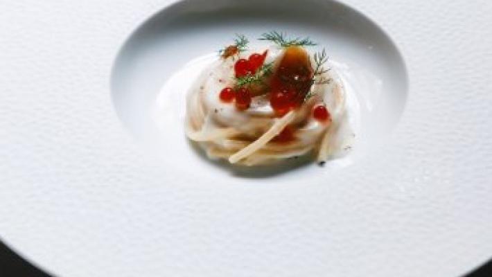 Spaghettone «panna», vodka, salmone