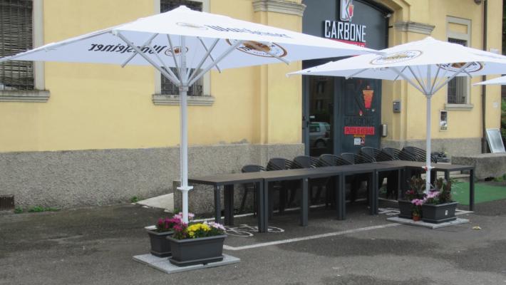 Piazzale Santa Croce, «l’area per il parcheggio dei monopattini elettrici si riempie di… tavolini»