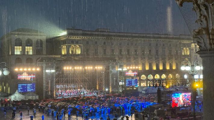 Nubifragio a Milano: la Scala costretta ad annullare il concerto della Filarmonica in Piazza Duomo