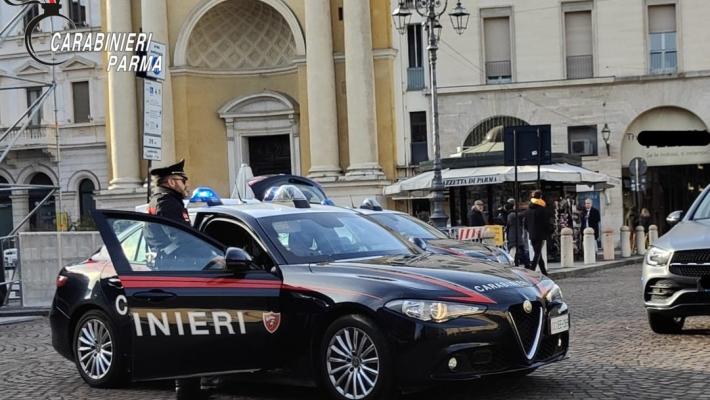 Parma: tenta il furto in un&rsquo;edicola dell&rsquo;oltretorrente. I carabinieri lo colgono in flagrante. Denunciato 18enne