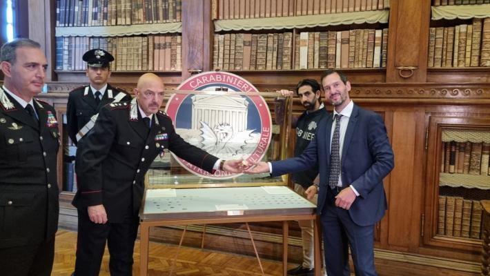 Sono tornate "a casa" le 56 monete antiche rubate in Pilotta 15 anni fa - Video