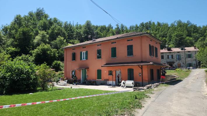 Esplode una bombola di gas in una casa del bardigiano, ferita una donna: è molto grave - In aggiornamento