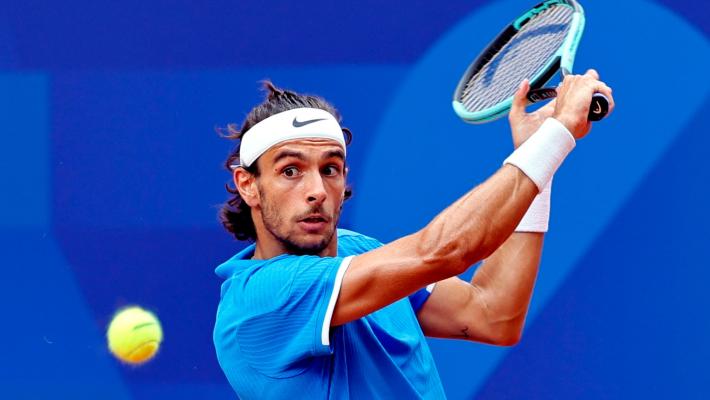 Impresa Musetti a Parigi, 7-5, 7-5 contro Zverev: l'azzurro &egrave; in semifinale