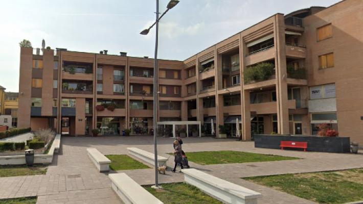 Punto sulla lingua in piazza a Collecchio: è in gravi condizioni