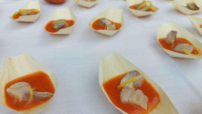 Gazpacho di pomodoro, arance e sgombro