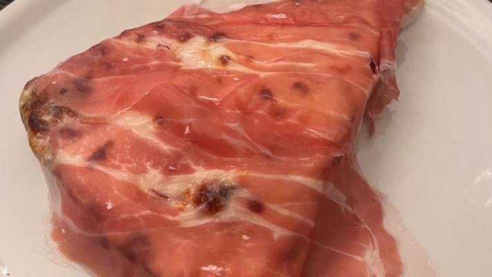 183 Pizza con cucina. Viva il triangolo, quando la pizza non è rotonda