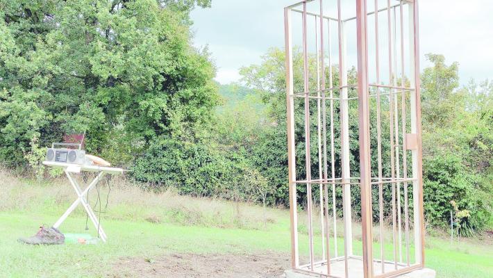 Stefano Grilli  Prigionieri reali  (e volontari)  del mondo virtuale