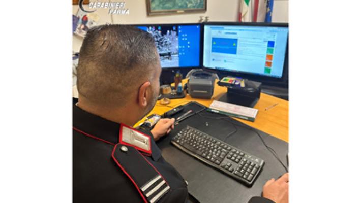 Polizza online fantasma, paga 1.000 euro di premio Rca ma e’ la truffa della finta compagnia assicurativa. Denunciato 50enne italiano