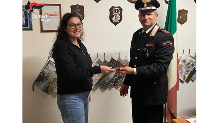 Collecchio: le avevano rubato la borsa con il cellulare, i carabinieri denunciano un cittadino dell’est per ricettazione.