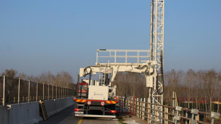 Forti precauzioni per il cantiere fermo da giorni