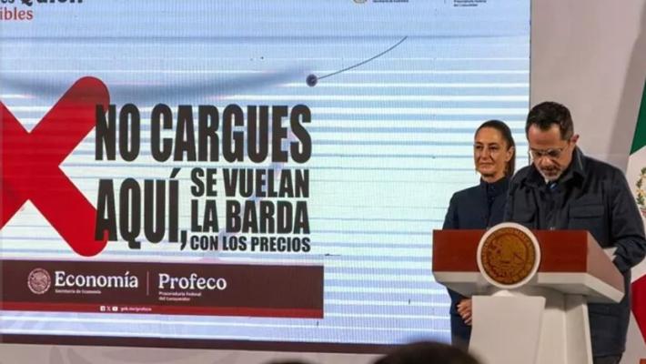 In Messico striscioni di avviso nei benzinai 'troppo cari'