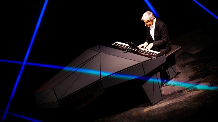 Claudio Baglioni tre sere al Regio:  «Vi porto nella mia musica e storia» 