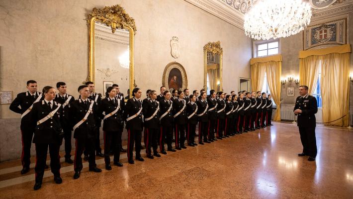 Il colonnello Andrea Pagliaro accoglie 42 nuovi carabinieri in servizio a Parma e provincia
