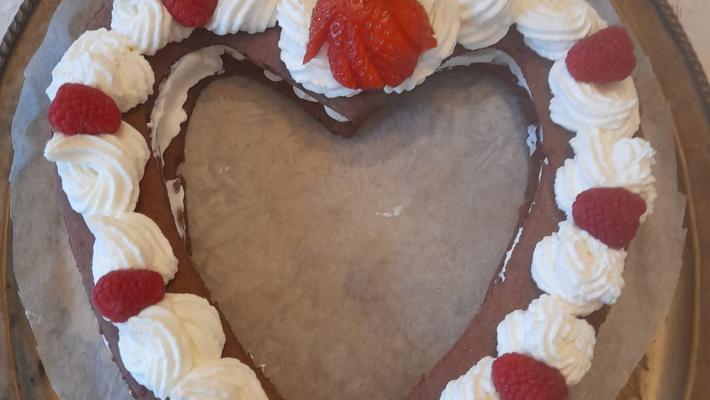 Una torta a cuore per gli innamorati
