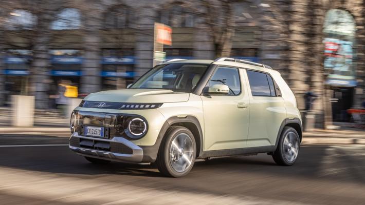 Hyundai Inster, la citycar «alla spina»