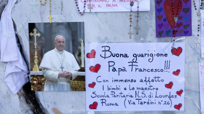La notte è trascorsa tranquilla, il Papa sta riposando