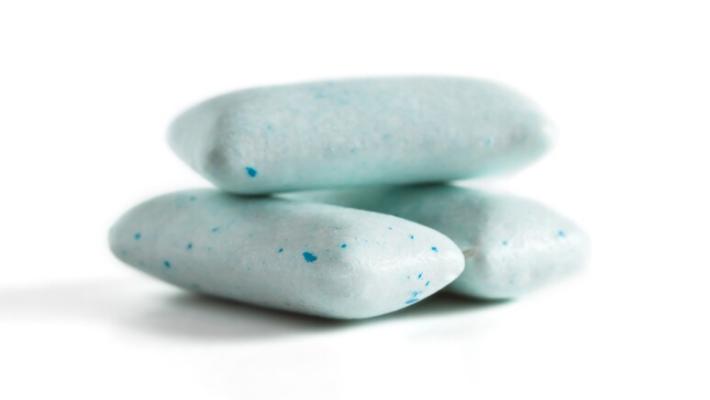 Chewing gum rilasciano migliaia microplastiche,rischio ingerirle