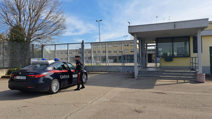 In macchina con strumenti da scasso, arrestati dai carabinieri