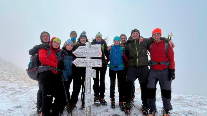 Alla scoperta della Bolivia  tra cime innevate   e solidarietà  