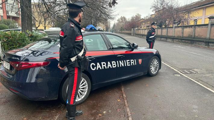 Derubato all’interno di un vagone del treno: tre minori denunciati dai carabinieri 