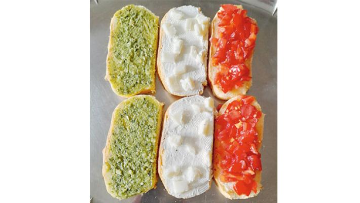 Tempo di bruschette tricolore Un piatto che riesce ad andare oltre i colori della nostra bandiera