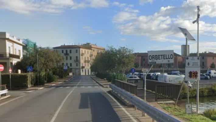 25 aprile, i vigili a Orbetello multano l'Anpi per occupazione di suolo pubblico 