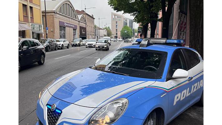 Si dà alla fuga per sottrarsi al controllo. Arrestato.