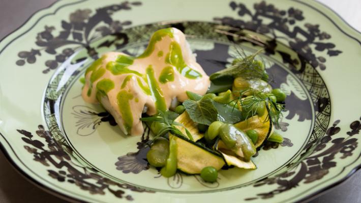 Baccalà al latte, sambuco e insalata