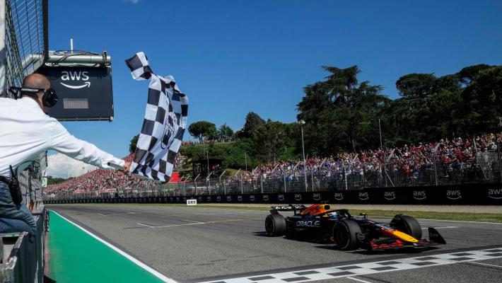 Max Verstappen vince il Gp d'Imola (Ferrari quarta e sesta)
