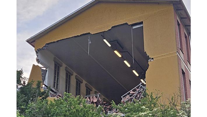Crolla una parete del prosciuttificio Tarasconi