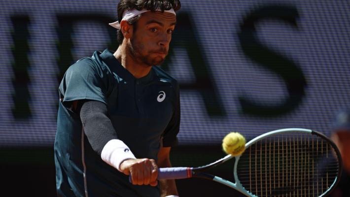 Roland Garros, Musetti batte Navone 4-6 6-4 6-3 6-2 e vola ai quarti