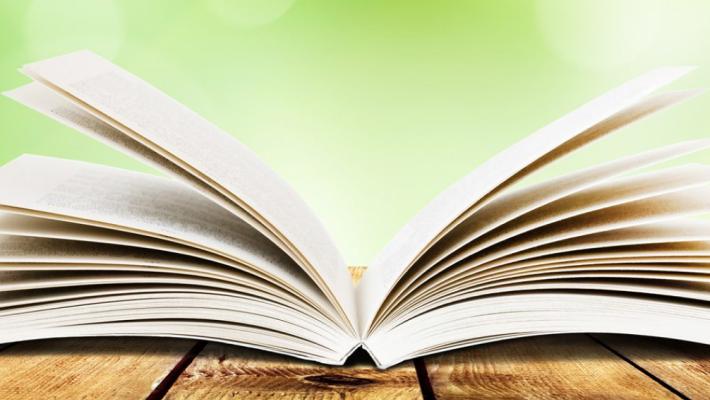 1966, la nonna contadina analfabeta e la nipotina che le insegnò a leggere