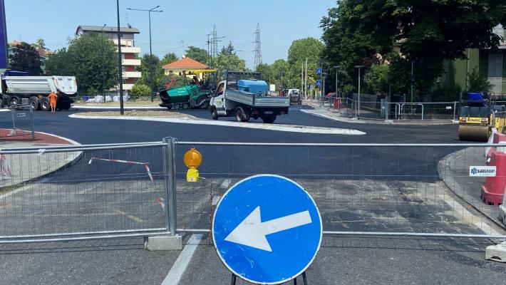 Via Mantova chiude al traffico: nuove deviazioni per le asfaltature