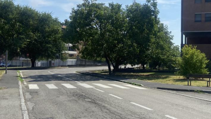 Ambulanza finisce contro un muro: morto il paziente, tre volontari feriti a Fivizzano