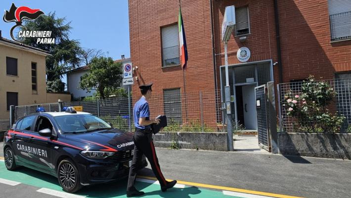 Noceto: entra in chiesa e arraffa le cassette delle offerte. Denunciato 55enne italiano