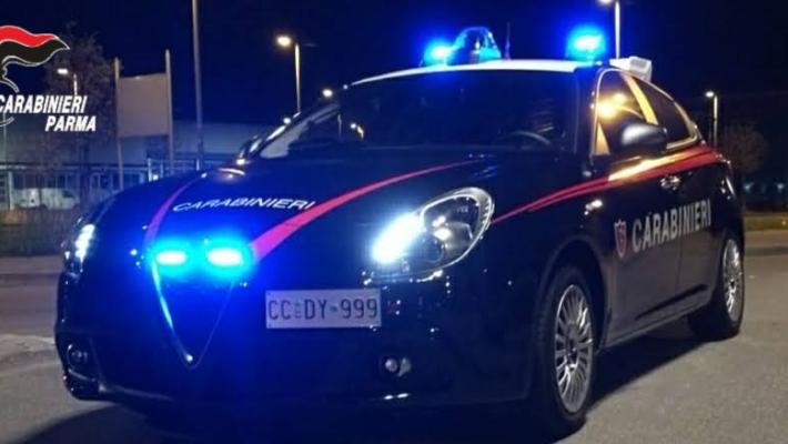 Parma: forza la finestra posteriore di un ristorante e ruba due palmari e 9 bottiglie di champagne ma viene tradito dalle telecamere: Denunciato 30enne straniero