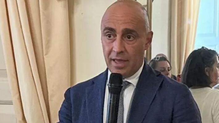 Contestato e "assediato" da associazioni, sindaco di Taranto si dimette
