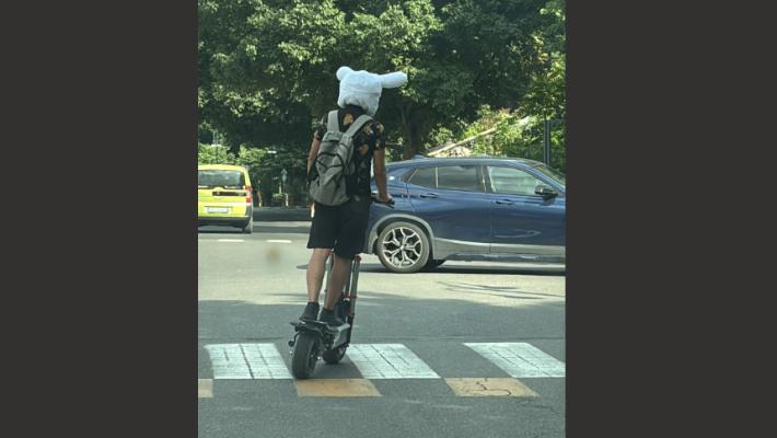 Conducente di monopattino non rispetta le regole del codice della strada 