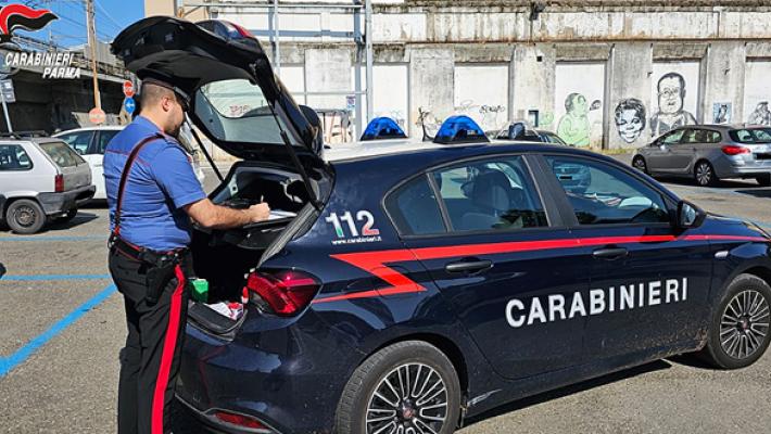 Tenta di vendere un computer portatile di dubbia provenienza a un carabiniere in servizio. Denunciata per ricettazione 50enne italiana
