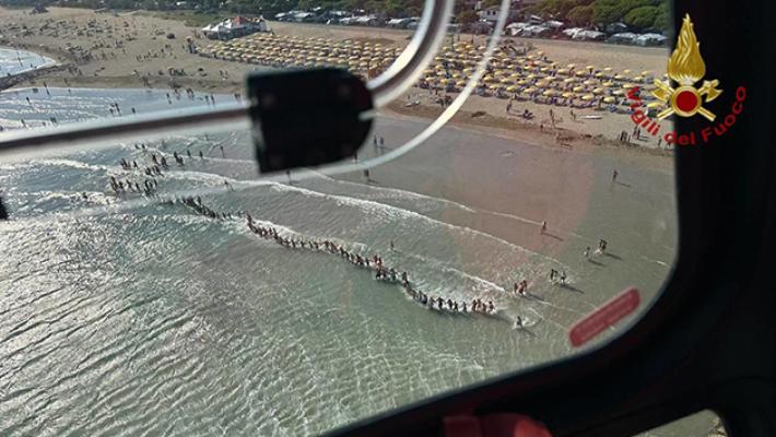 Trovato il corpo del bambino di 6 anni scomparso in mare 