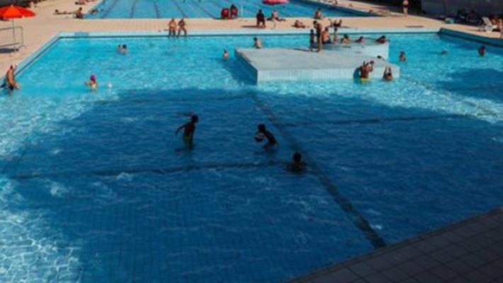 E' morto il bambino di 8 anni colpito da malore in piscina a Pontetaro