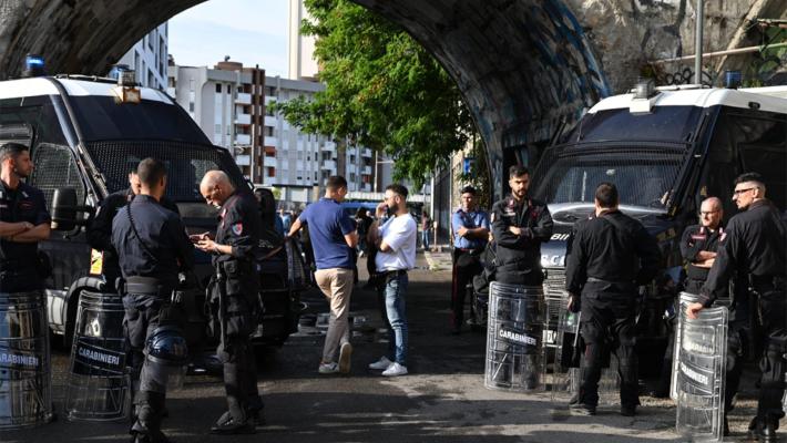 Milano, al via lo sfratto del centro sociale Leoncavallo: lo sgombero dopo 31 anni dall'occupazione