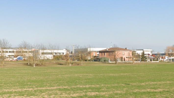 (Malore) Auto fuori strada a Fidenza, un uomo all'ospedale