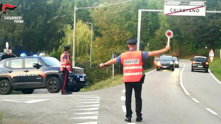 Calestano: si appropriano di 2 carte carburante e fanno rifornimenti per oltre 2.500 euro. Denunciati 27nne e 50enne italiani 