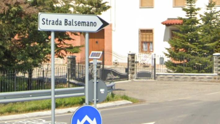 Cammina di fianco alla strada e finisce nel canale: un ferito a Busseto